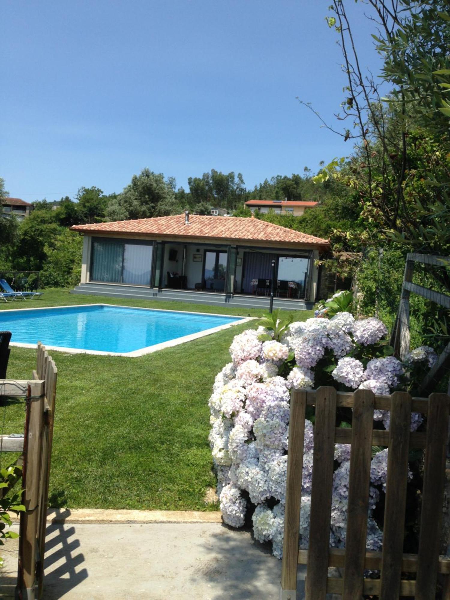 The Pool House Villa Longos Exteriör bild